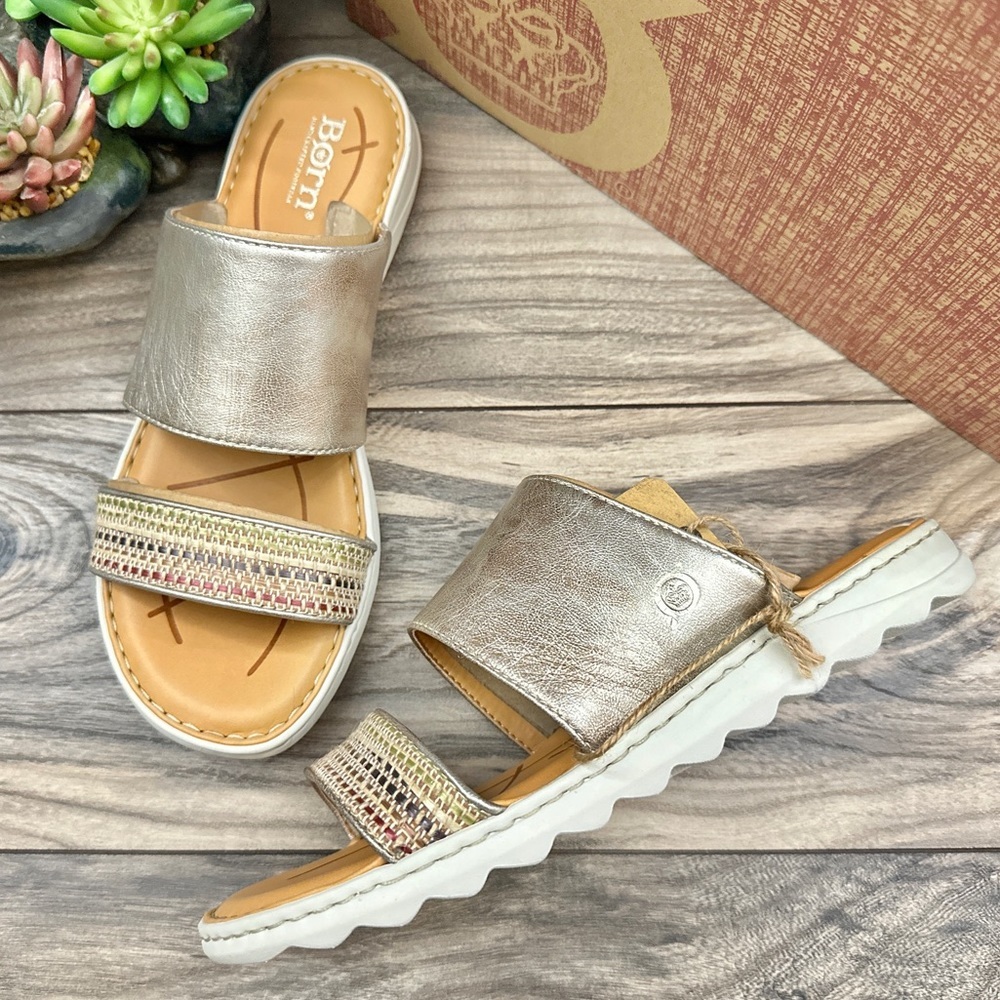 NIB Born Shore Slide Sandal Light Gold Leather Fabric Combo